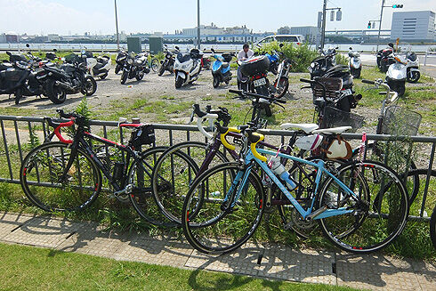 羽田空港へサイクリング