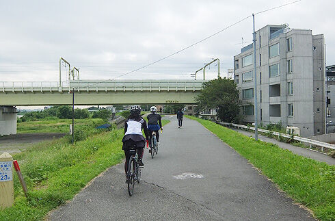 羽田空港へサイクリング