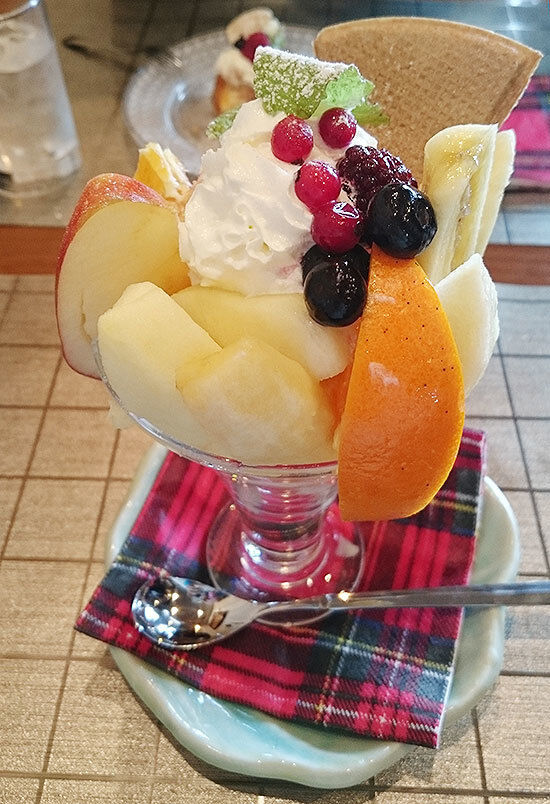 フルーツパフェ.jpg