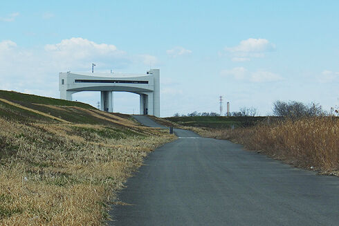 荒川CR水門めぐり140321-4朝霞水門.jpg