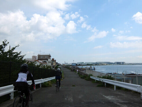 羽田空港へサイクリング