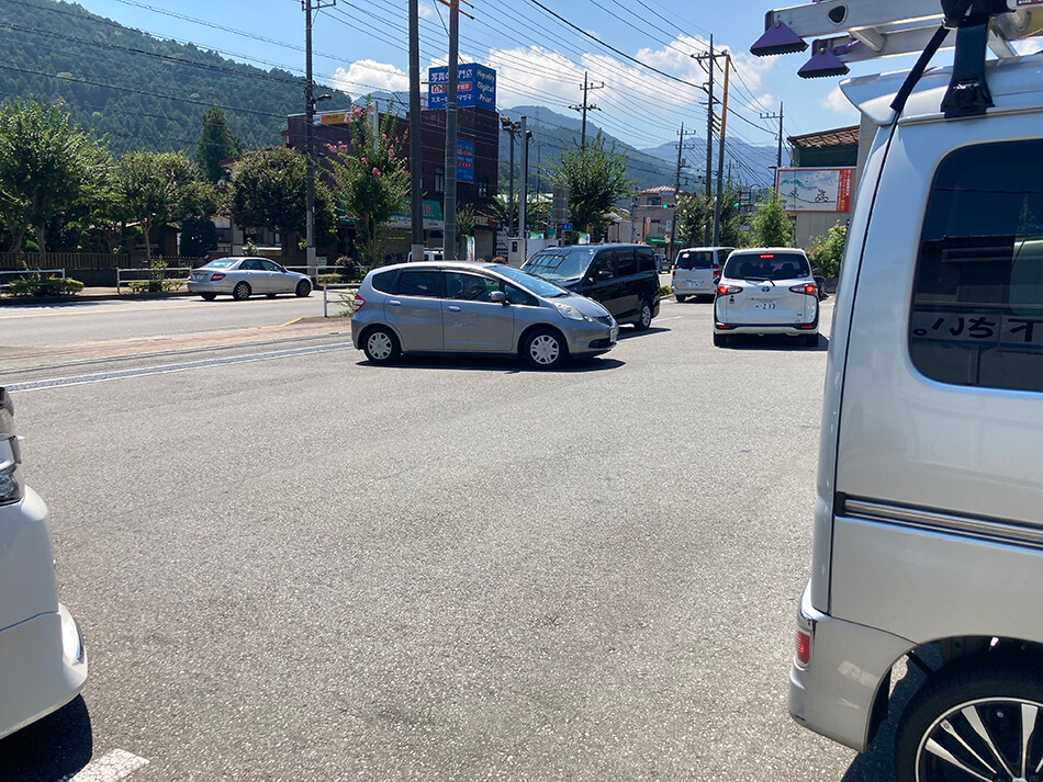 02武蔵五日市ファミマ