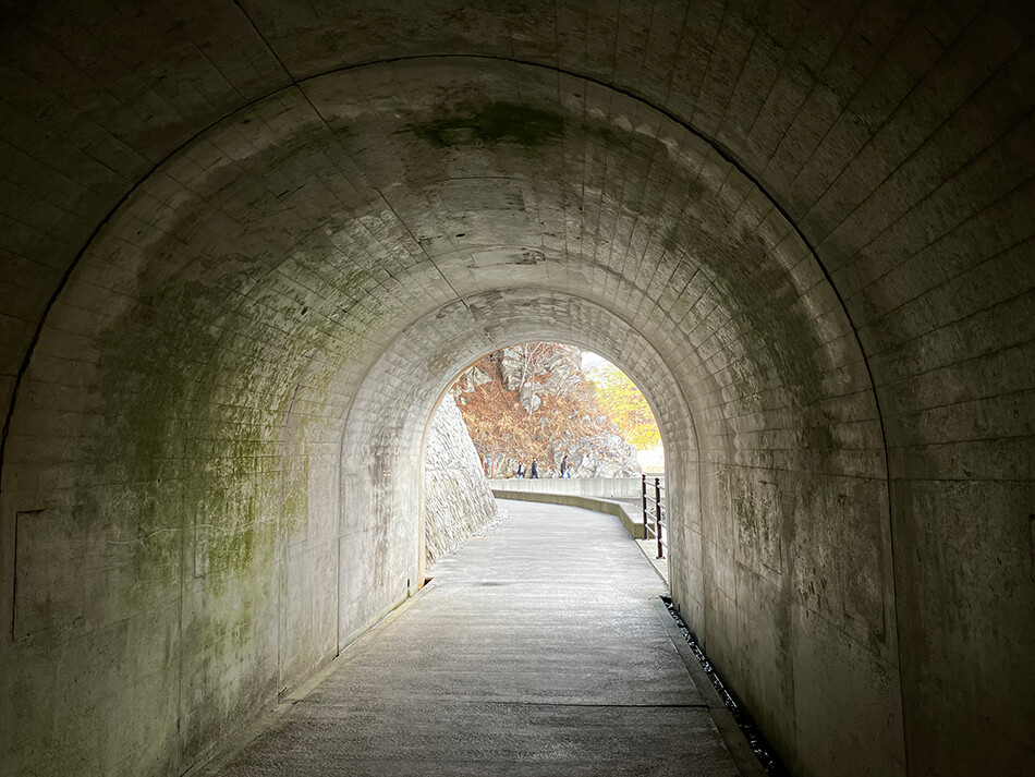 10トンネル
