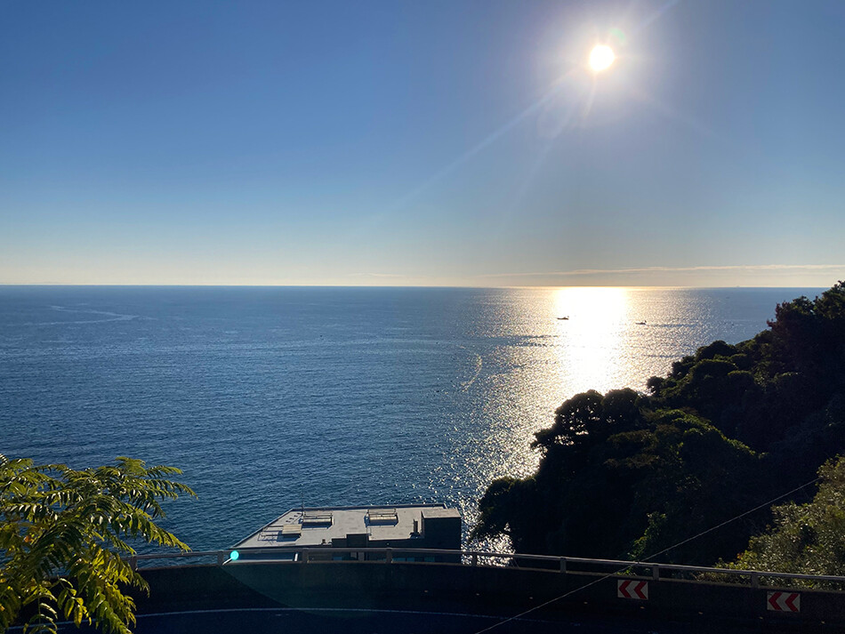 01根府川の朝日