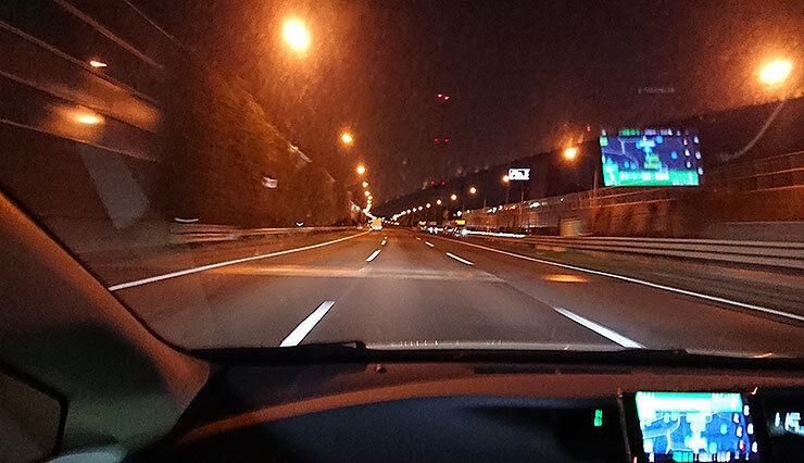 01深夜の高速.jpg