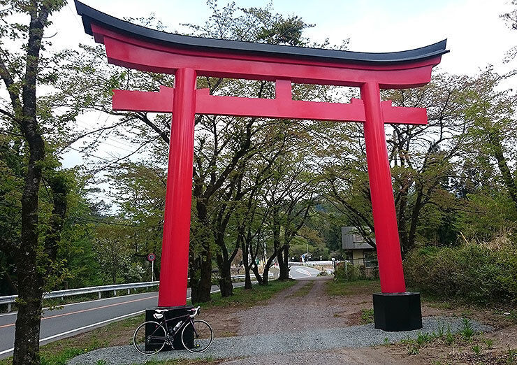 04榛名神社鳥居.jpg